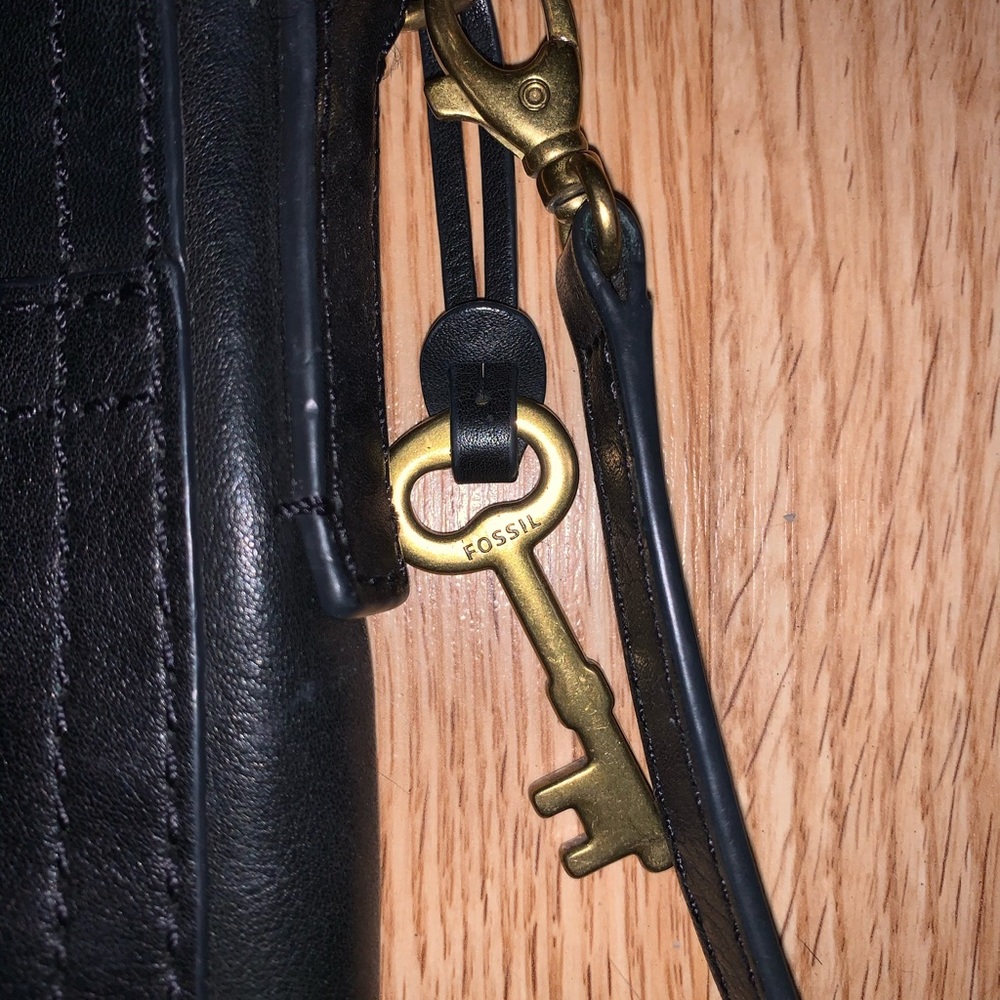 Fossil Black Leather Corssbody Medium sized bag - Picture 2 of 3